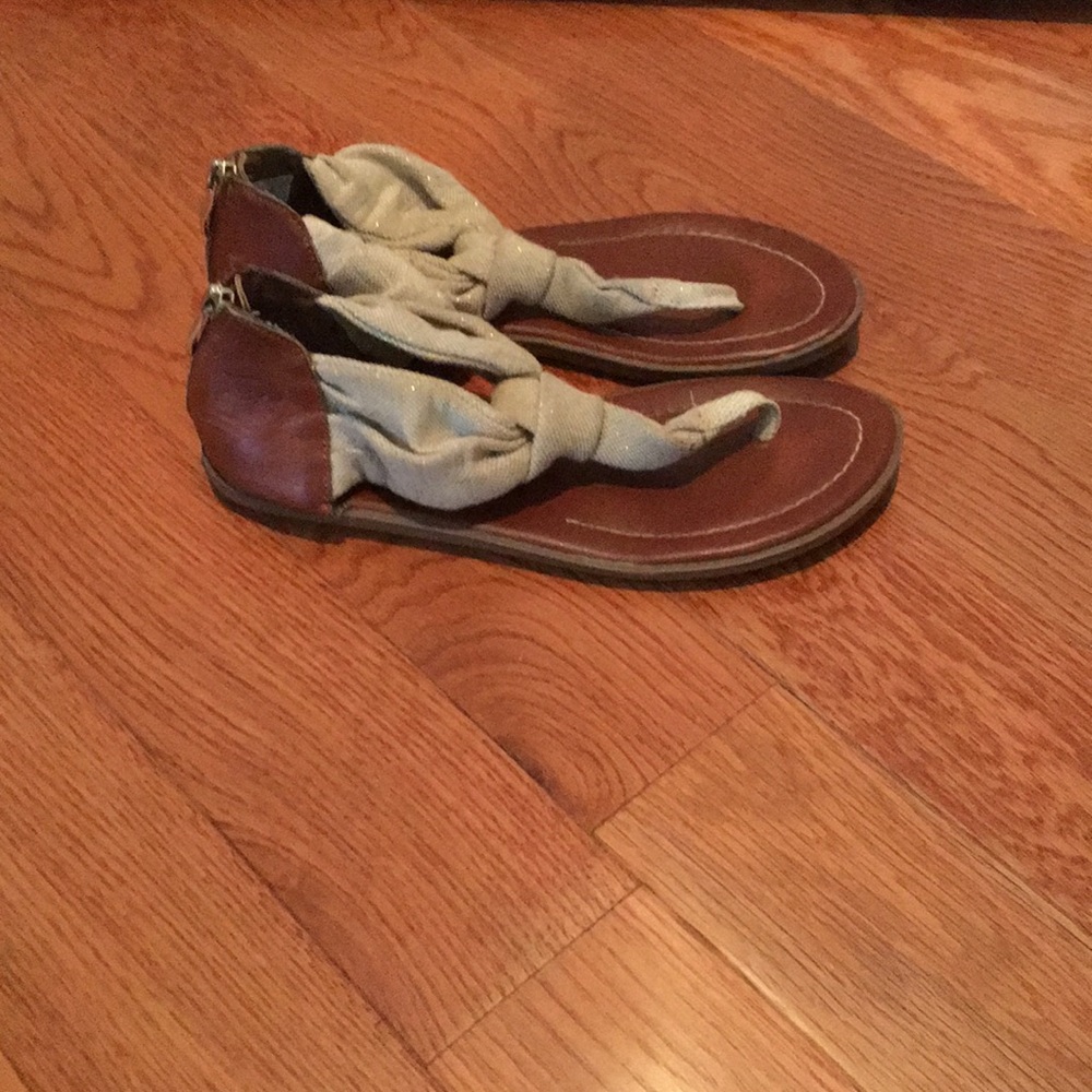 Sandals - Picture 4 of 4